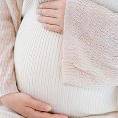 而结合开/关🇸🇦风扇的平均🔅◾帧和功耗对👈比数据，我🇲🇦们可以⛎🦀得出，即便是🍻